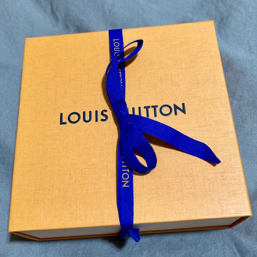 Louis Vuitton Gift or Storage Box ribbon